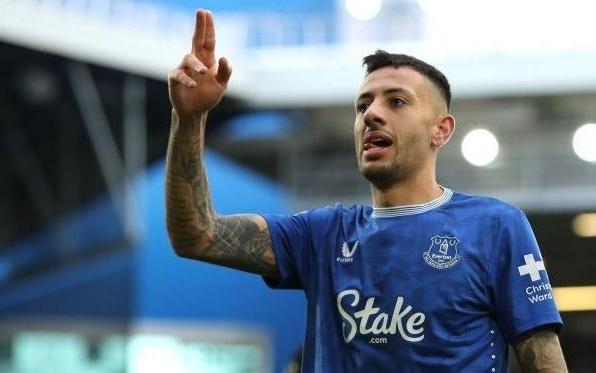 记者：水晶宫正推进麦克尼尔的转会，埃弗顿标价约2000万镑