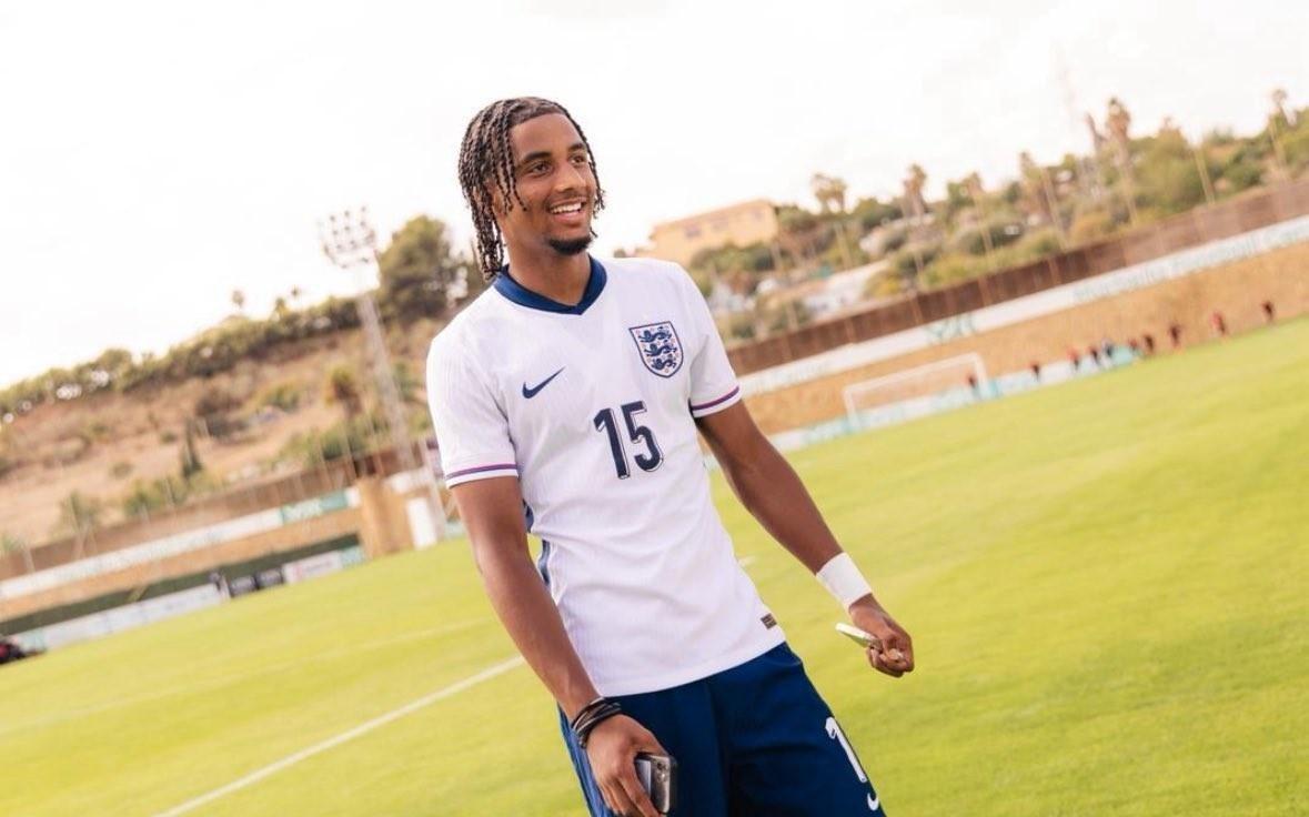 罗马诺：阿森纳320万镑签下18岁后卫