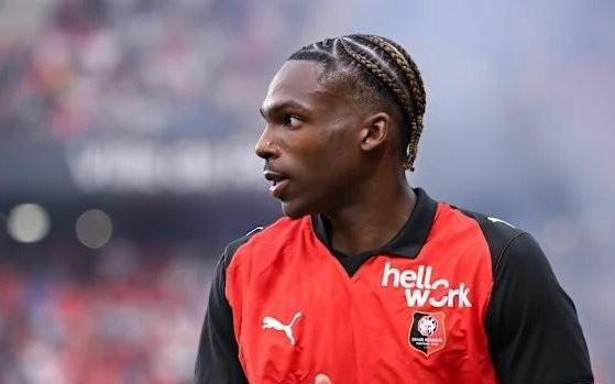 即将敲定转会，天空体育：雅凯正在接受利物浦的体检