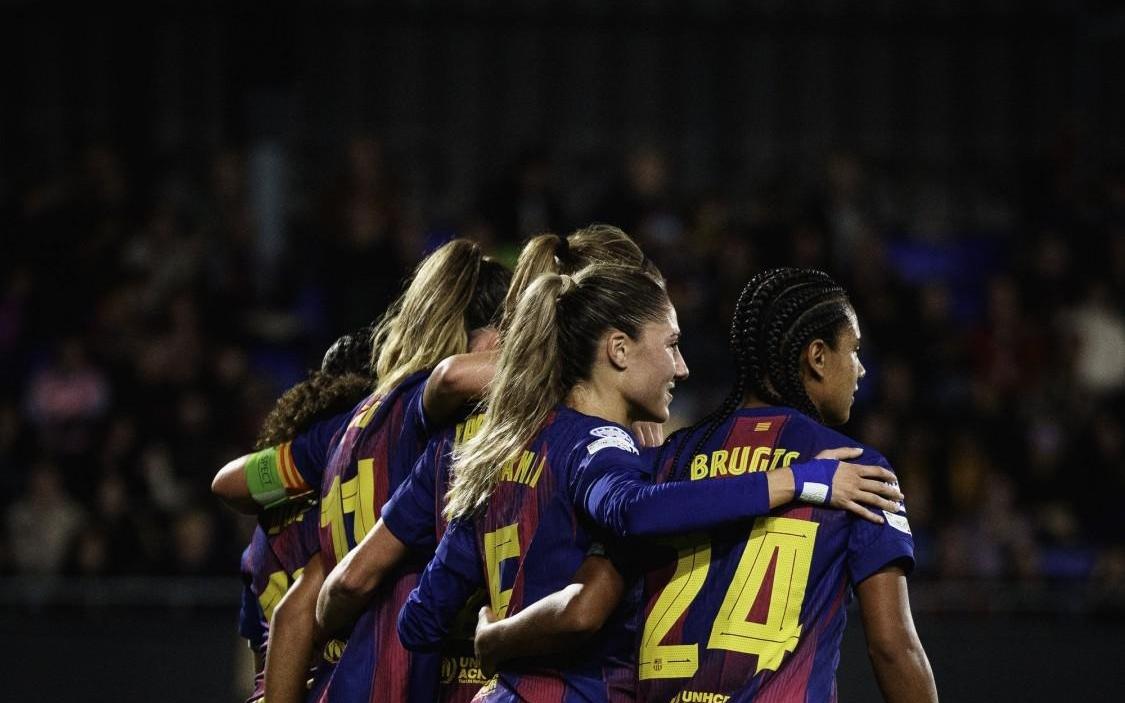 巴萨女足30大胜继续领跑女足欧冠，普特利亚斯点射破门