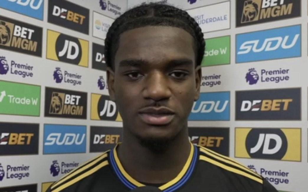 海文：刚来曼联没想到这么快得到机会