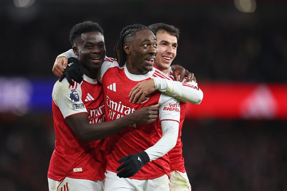 阿森纳笑晕争冠3对手同轮翻车！6分断