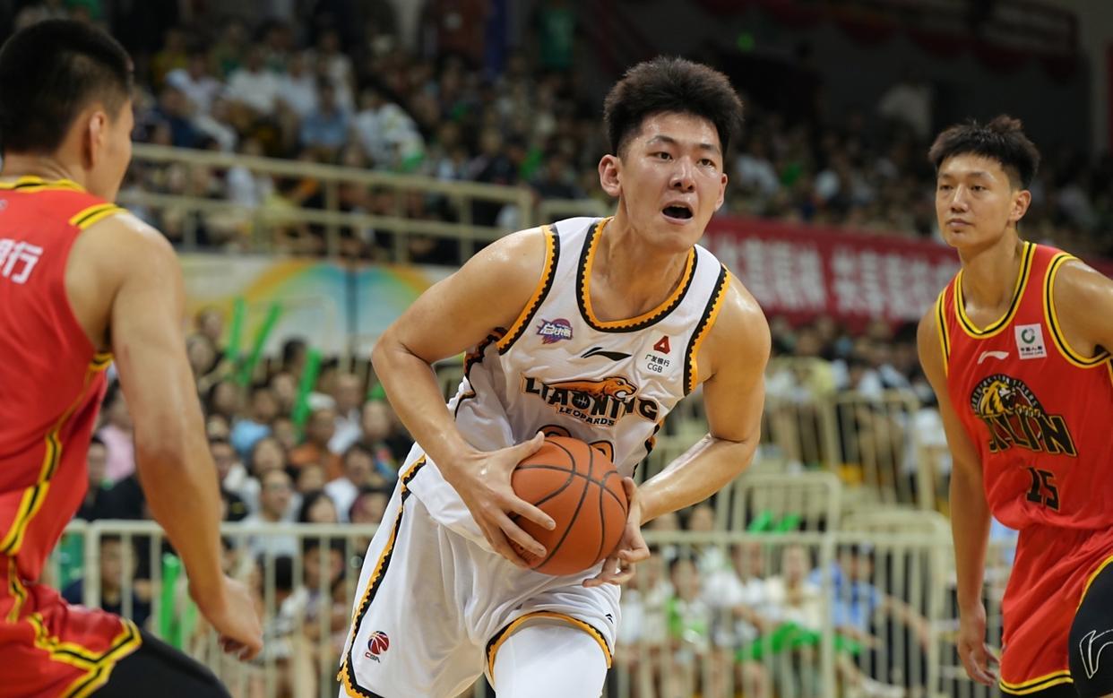 200万起辽篮中锋签5年，上海将戴昊租给宁波，CBA探花加入北控