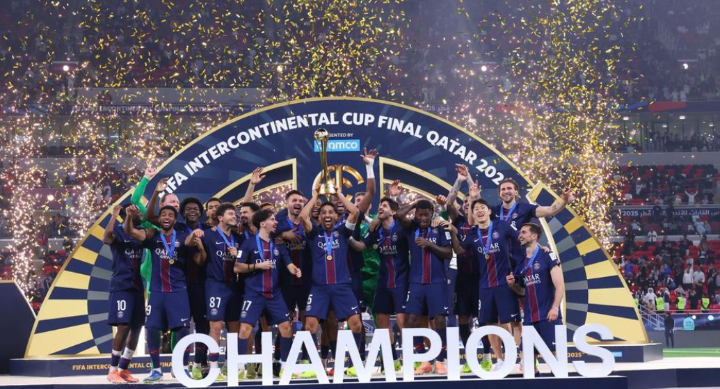 单赛季六冠有多难历史仅三队做到，巴黎差点七冠，09梅西太恐怖