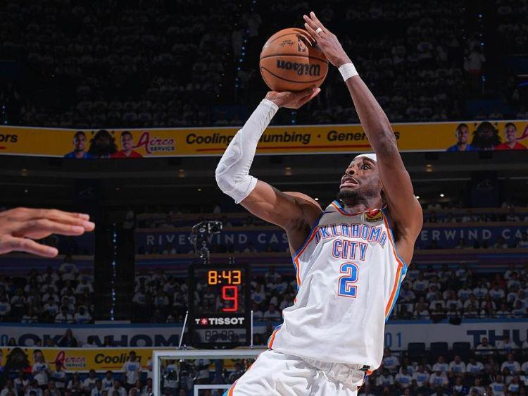 雷霆24胜1负,追平79年NBA纪录,那16年的勇士几胜1负开局