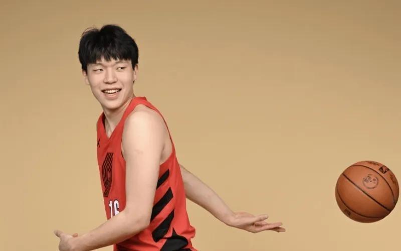 比卢普斯是真疼杨瀚森！轰16分后发布会一通夸赞，真有可能成恩师