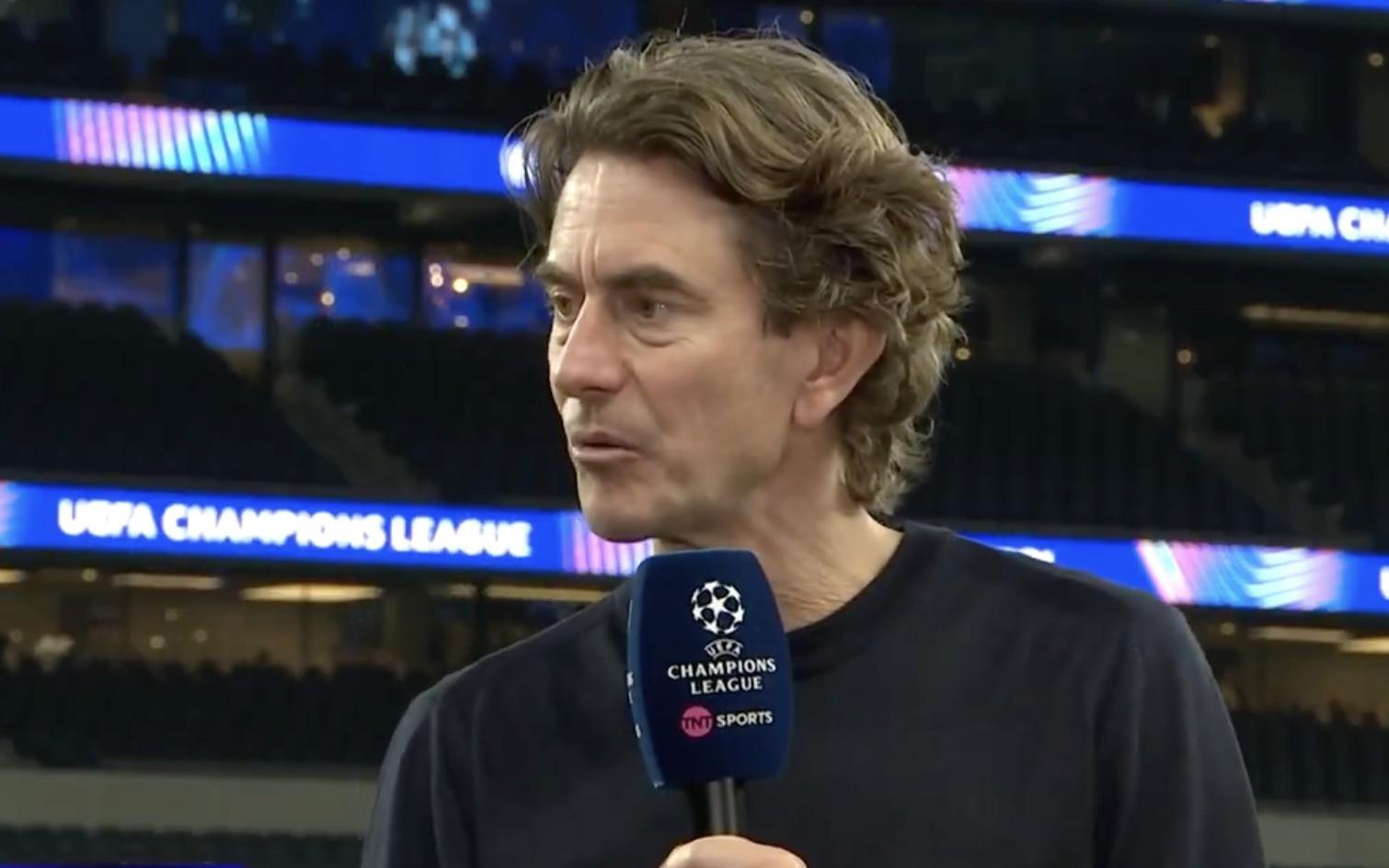 弗兰克:我们签下西蒙斯是有原因的,我非常喜欢他的表现