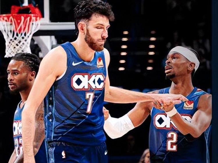 今日的NBA常规赛结束了所有比赛,最新积分榜如下