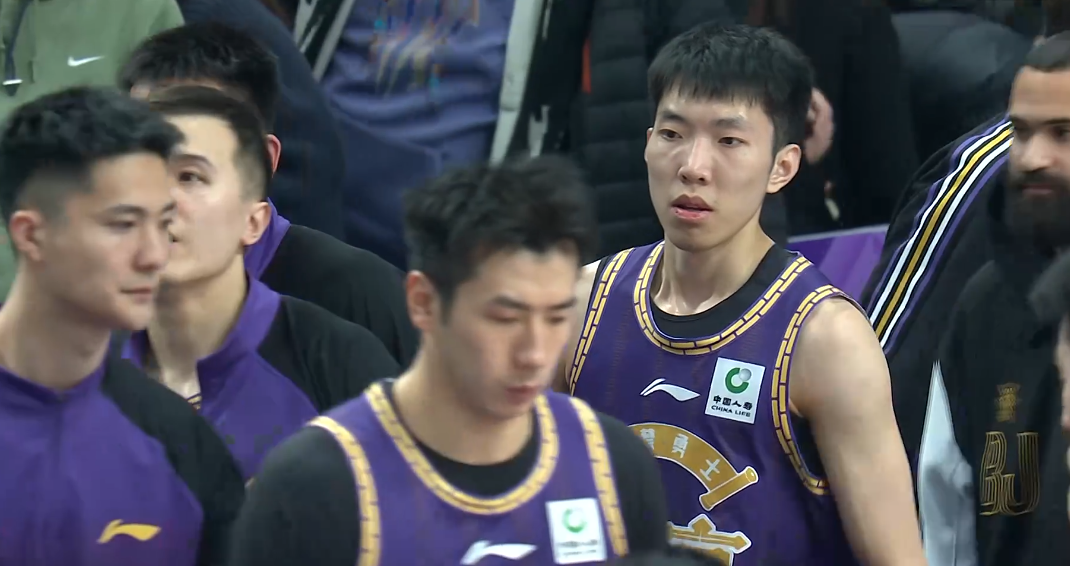 讽刺！爱将三节拿2分，郭士强都看不下去，弃将29分却比外援都硬