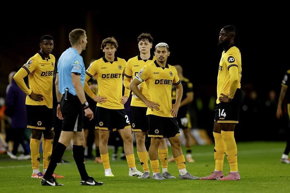 耻辱的14!英超中资队15轮0胜+仅拿2分创43年纪录锁定降级名额