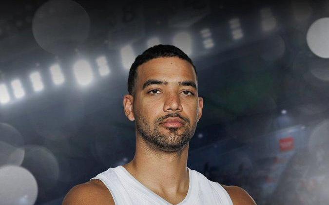 皇马官宣签下特雷莱尔斯，NBA生涯场均7.6分4.3板