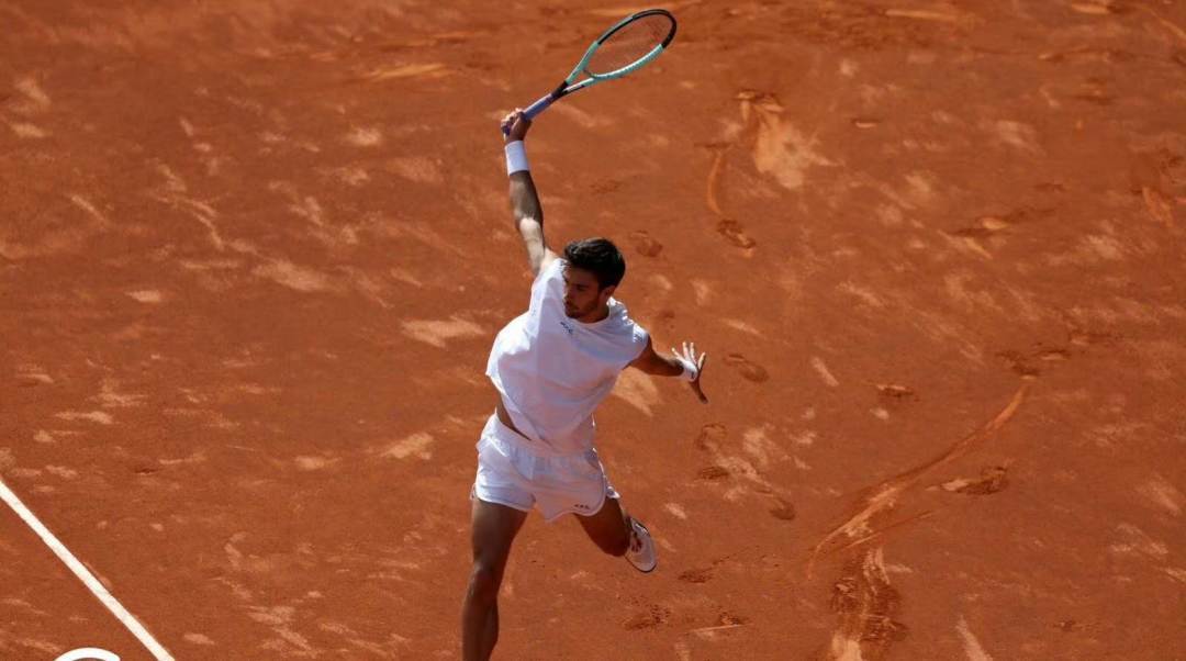 虽少但有,52年来年终前十单反选手从未缺席!