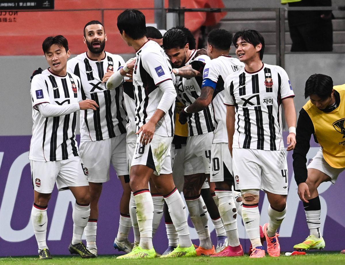 13！中超冠军又输了，亚冠一胜难求排名垫底，球迷吐槽声一片