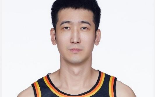 恭喜！34岁两冠功勋刘志轩转型新赛季担任辽篮青年队主教练