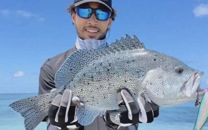 突发！西蒙斯改行了哈哈哈哈