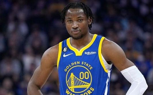 Slater：库明加将自己的球衣号码从00号改为1号