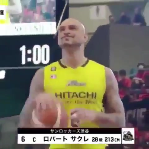 湖人“名宿”薩克雷，當(dāng)年在日本扣籃大賽這一扣，是啥水平