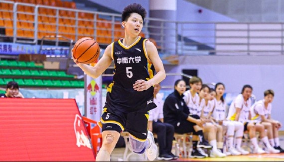 媒体人：田媛媛和四川女篮签下4年300