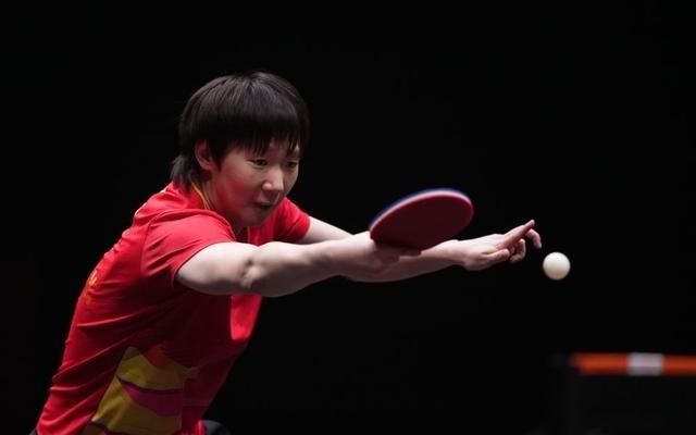 WTT香港总决赛女单决赛王曼昱击败