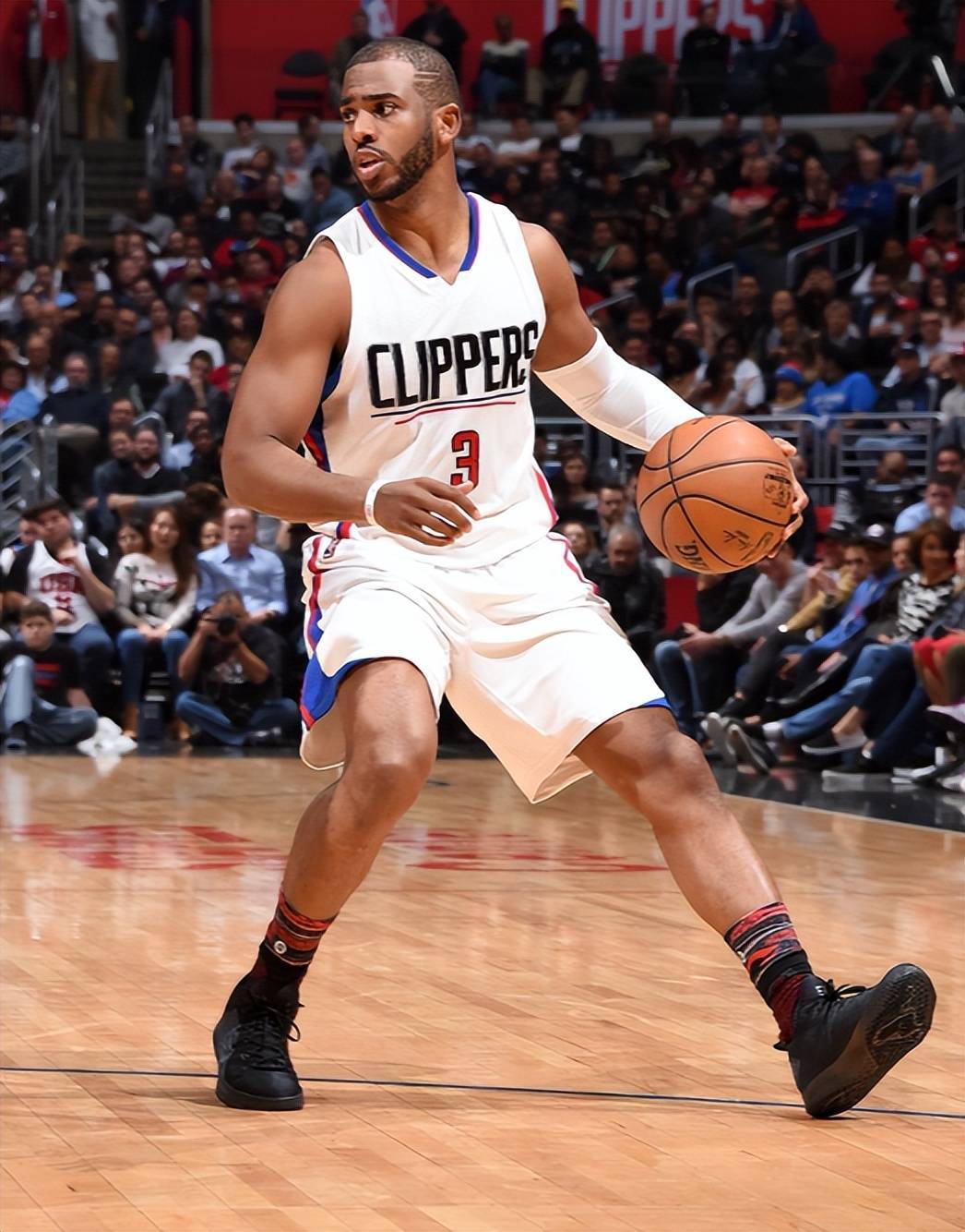 保罗也不被尊重，盘点近10年NBA体面退役的球星，球队地位都很高