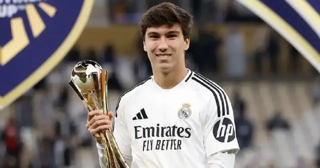 赛季仅1次首发！世俱杯金靴沦为铁板凳英超5队想要签他