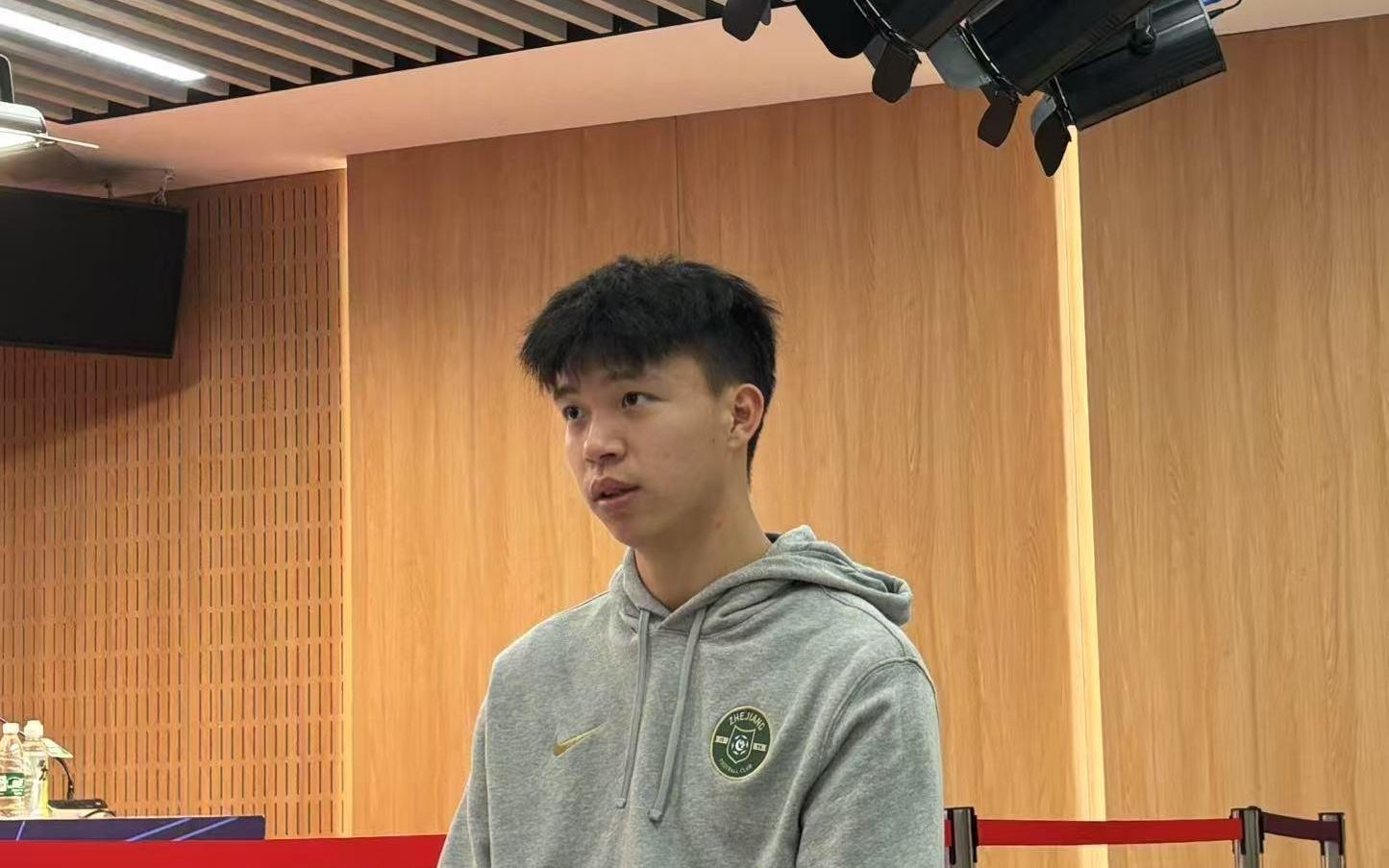 2025中超最佳青年球员候选:王钰栋、吾米提江领衔