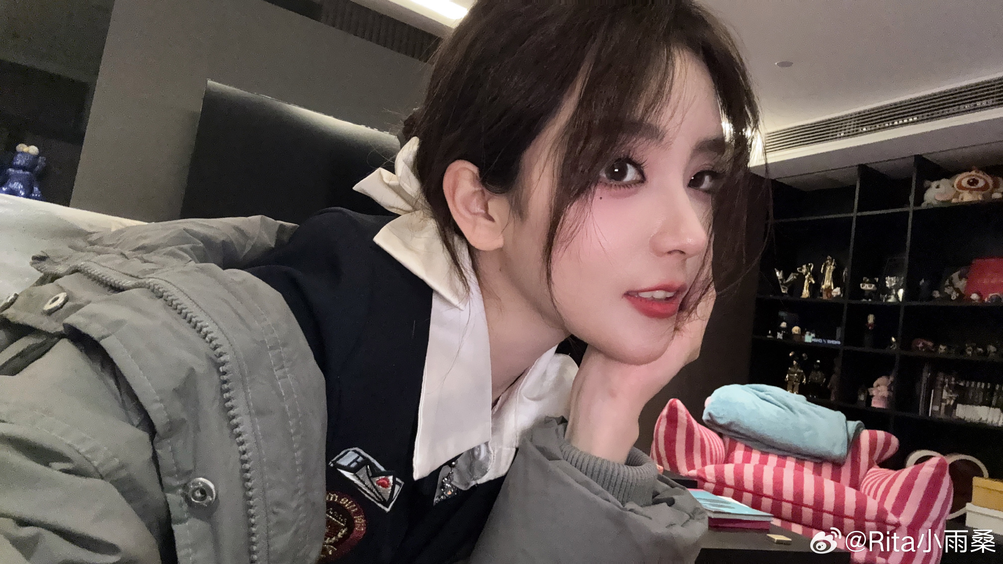 好甜！女解说Rita分享美照：喜欢哪个角度看我