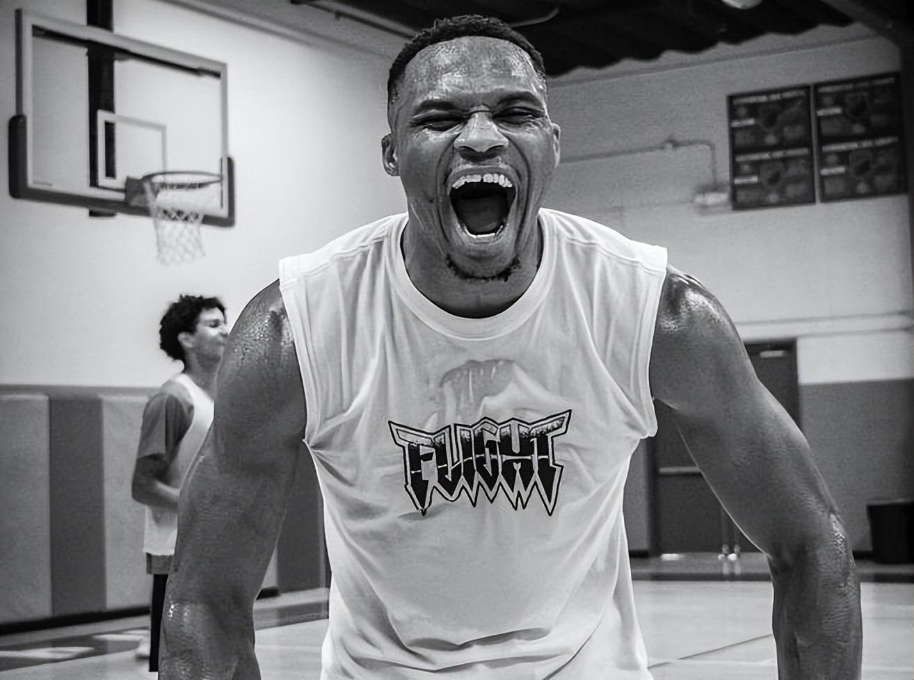 放弃1年330万，无人问津！NBA名宿说得没错，激怒威少后果自负