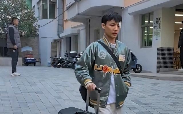 广东vs浙江前瞻:徐杰眉骨受伤出战成疑萨姆纳约克领衔外援大战