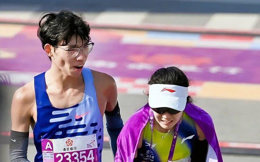 郑小倩南京马拉松229，中长跑名将的全马首秀