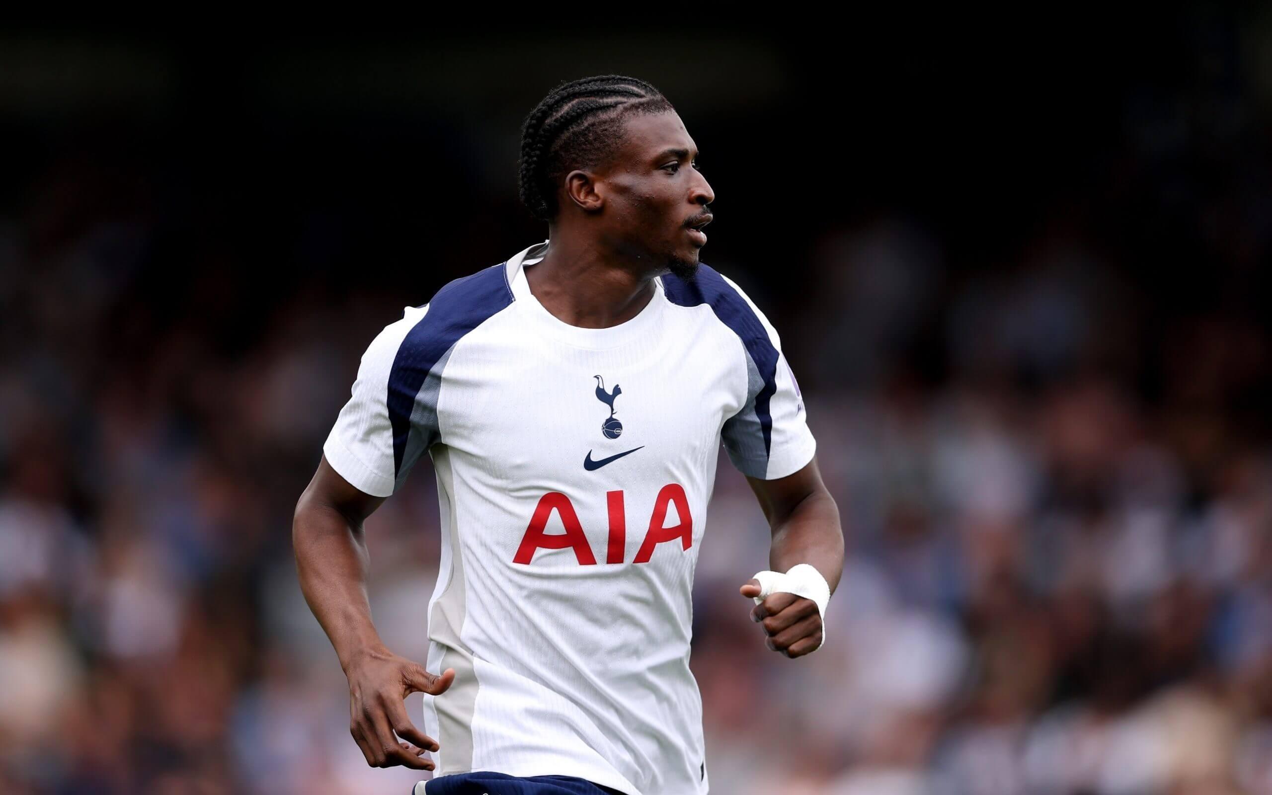 强!库杜斯是本赛季五大联赛唯一达成30次过人成功的球员