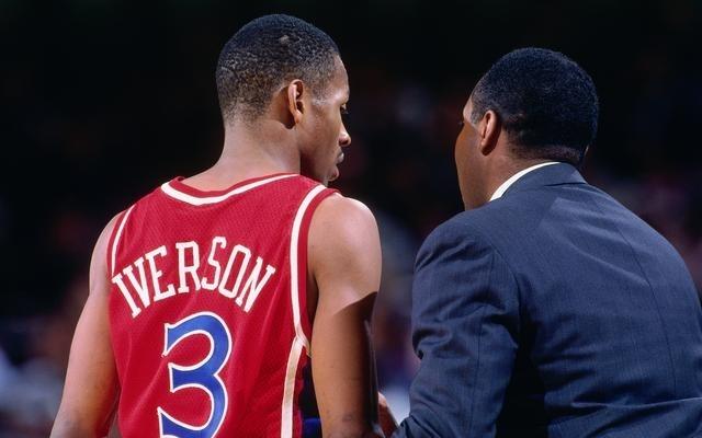 艾弗森初登场：76人等待多年终于找到