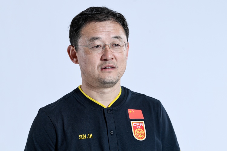 李璇谈孙继海青训风波：觉得机构违规收费，就找相关部门仲裁
