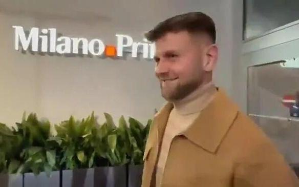 记者丨今早接受体检，1月2日可踢卡利亚里