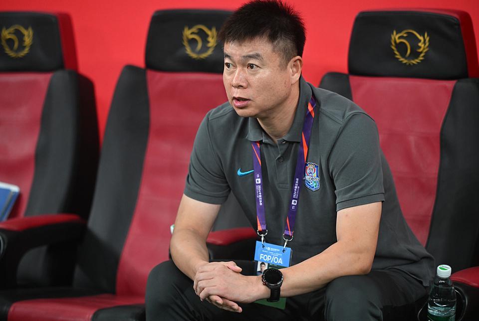 被骂于白旗51岁国足名宿回怼:我率队6次狙击强队+让海港丢2分