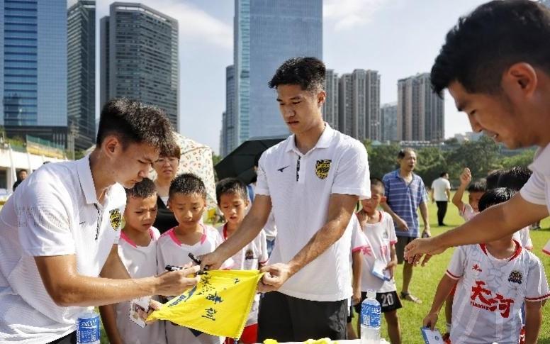 王励勤点赞广州市民乒乓球水平高，刘诗雯期待十五运会到来