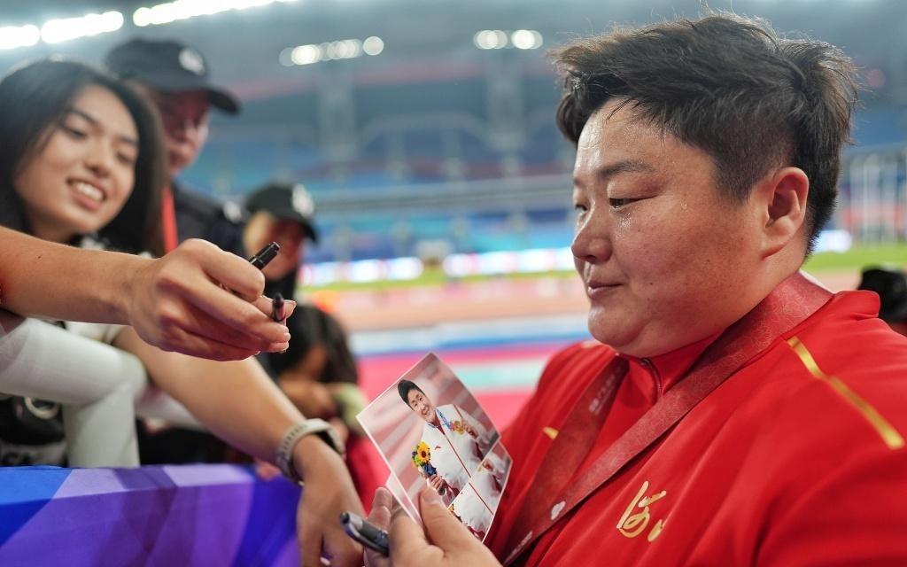 荣耀终章全运五连冠，巩立姣是照亮中国女子投掷的那束光