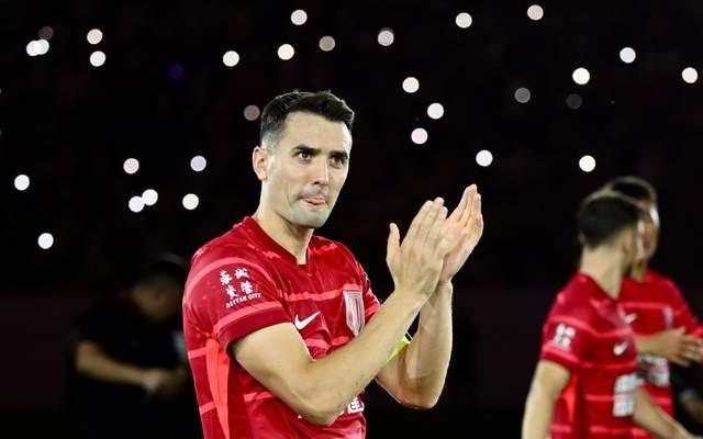 成都挖冠军后腰周定洋有留队可能防