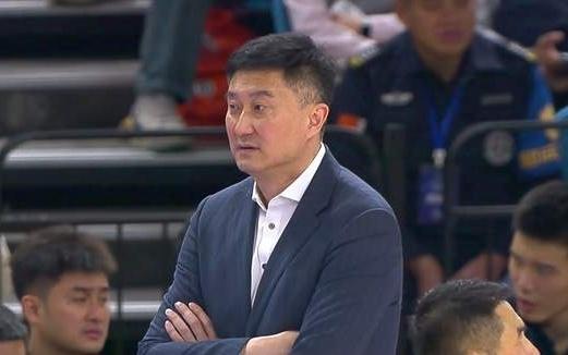 杜锋又捡到宝了！新援2场合砍56分14板11助，广东男篮夺冠稳了