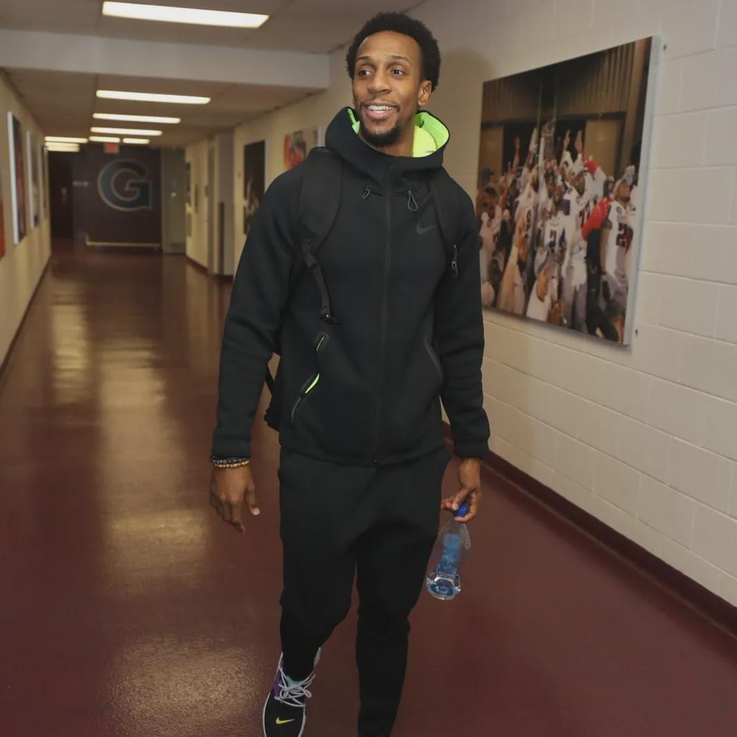 不是库里哈登！里夫斯直言NBA最难防守的后卫是他