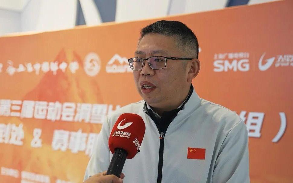 冰雪梦想静安绽放，滑雪少年竞逐赛道！静安区第三届运动会滑雪比赛成功举办！