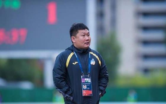 重庆采用双主场，刘建业组4人教练团队，配外籍助教15日备战中超