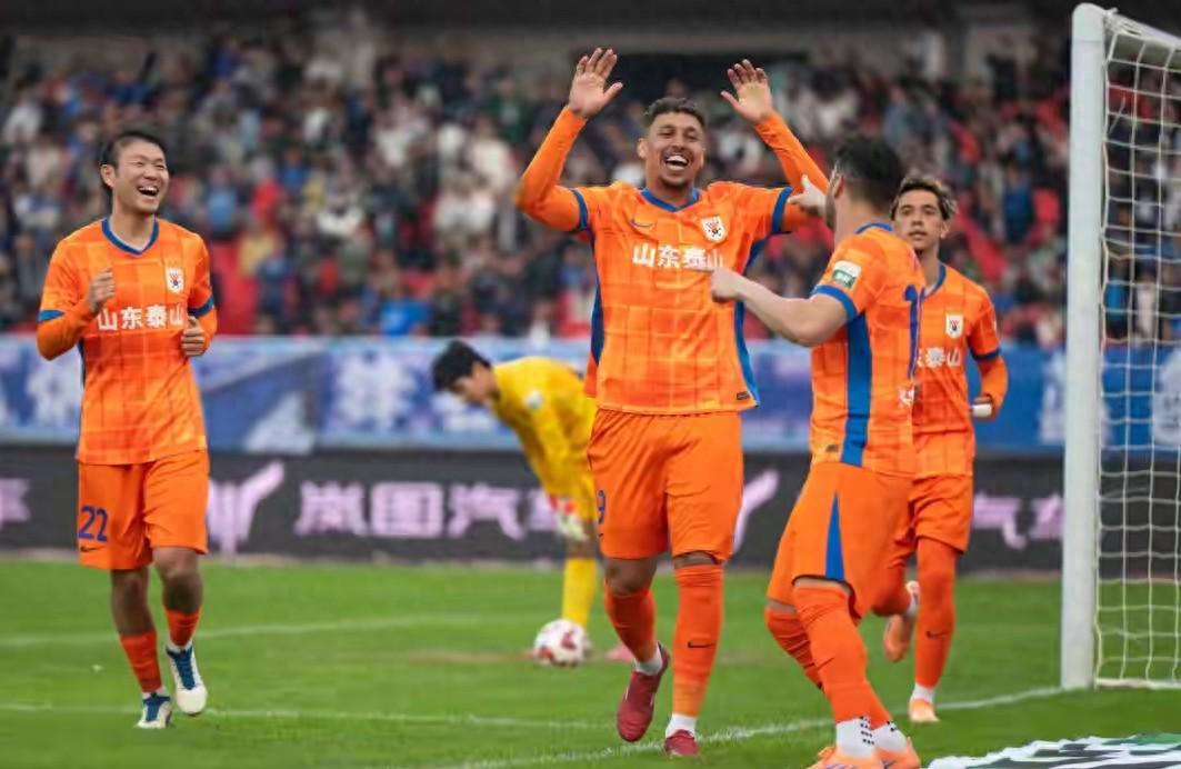 真正的豪门!权威媒体盛赞山东泰山,3项数据均为中超历史第一