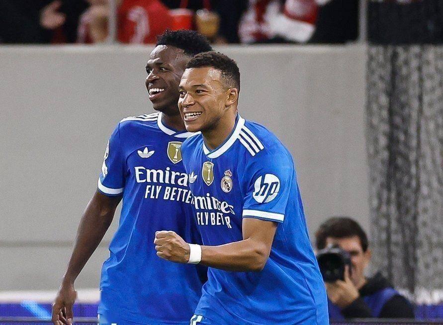 姆巴佩大四喜救主，6分42秒戴帽追平