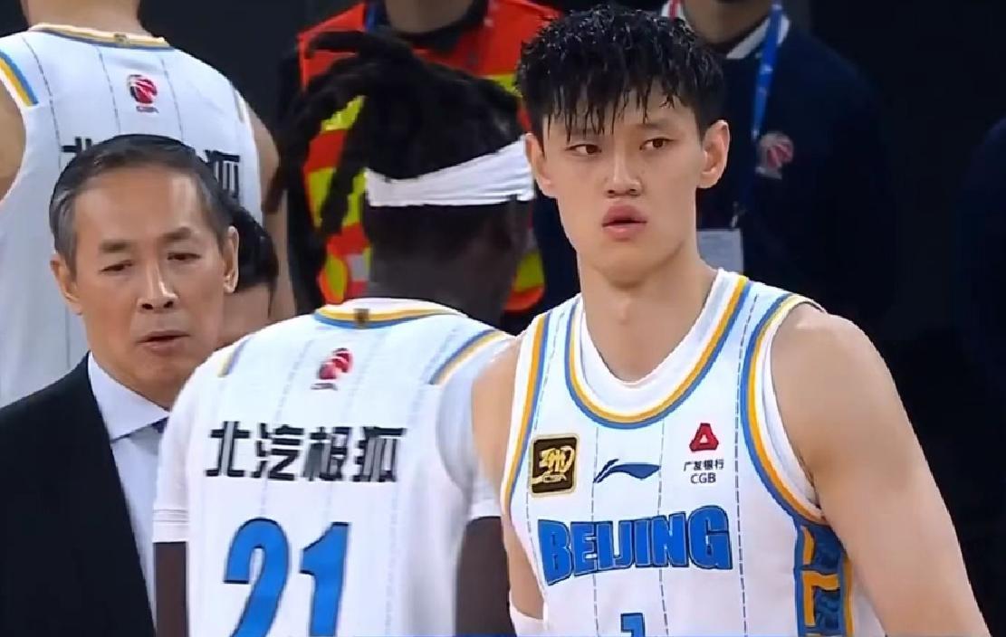 曾凡博前往美国康复，已经和北京男篮