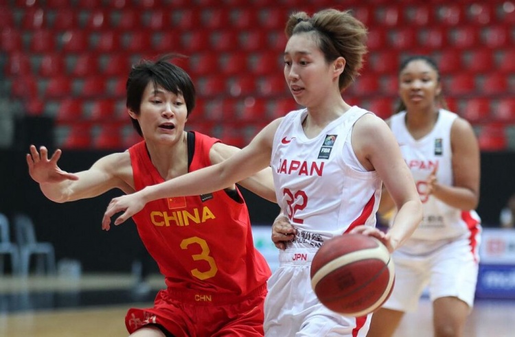 媒体人：尽管是二队&解不了中国女篮内线问题但日本也发挥了特点