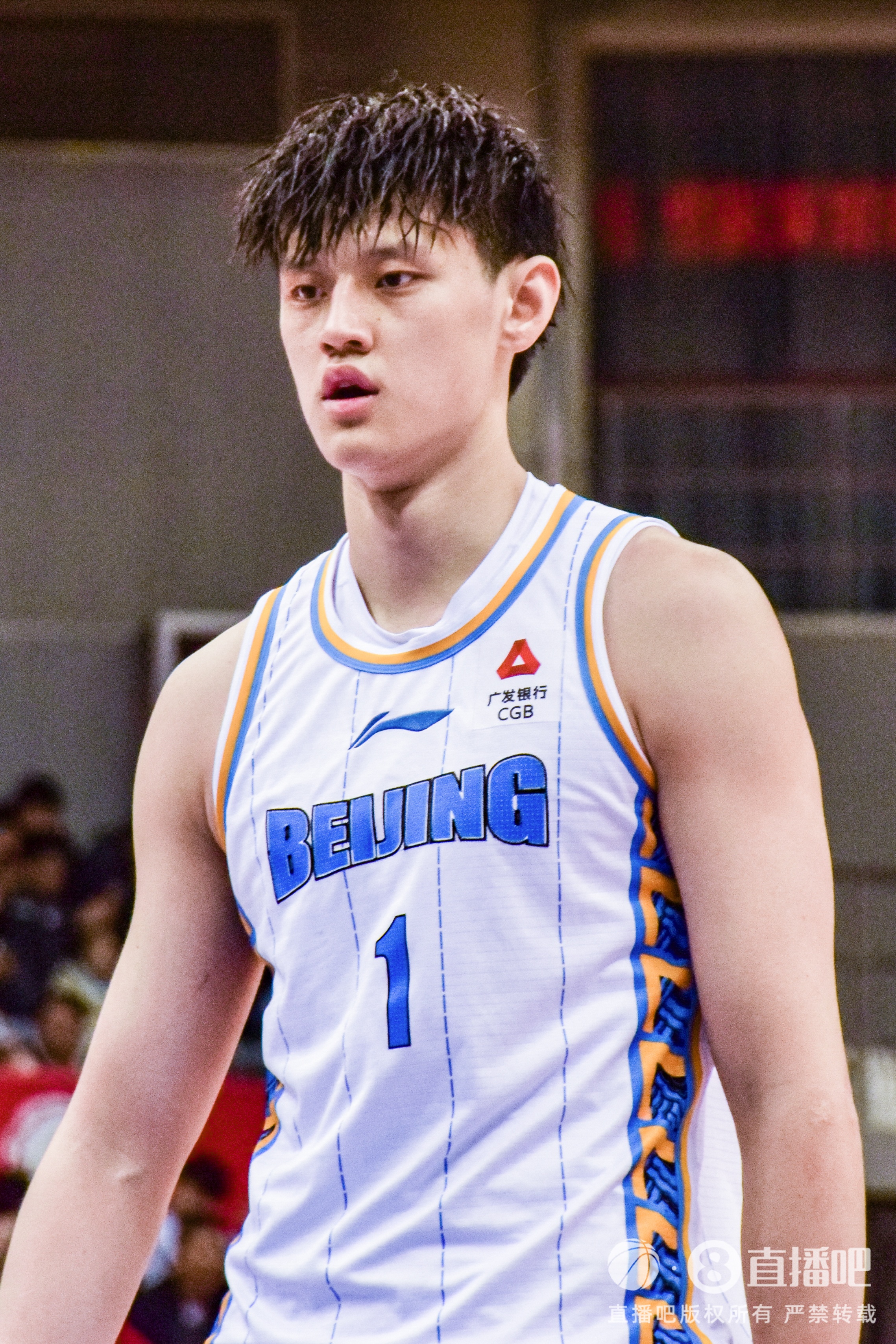 曾凡博：想过一万次也没想到赛季会以