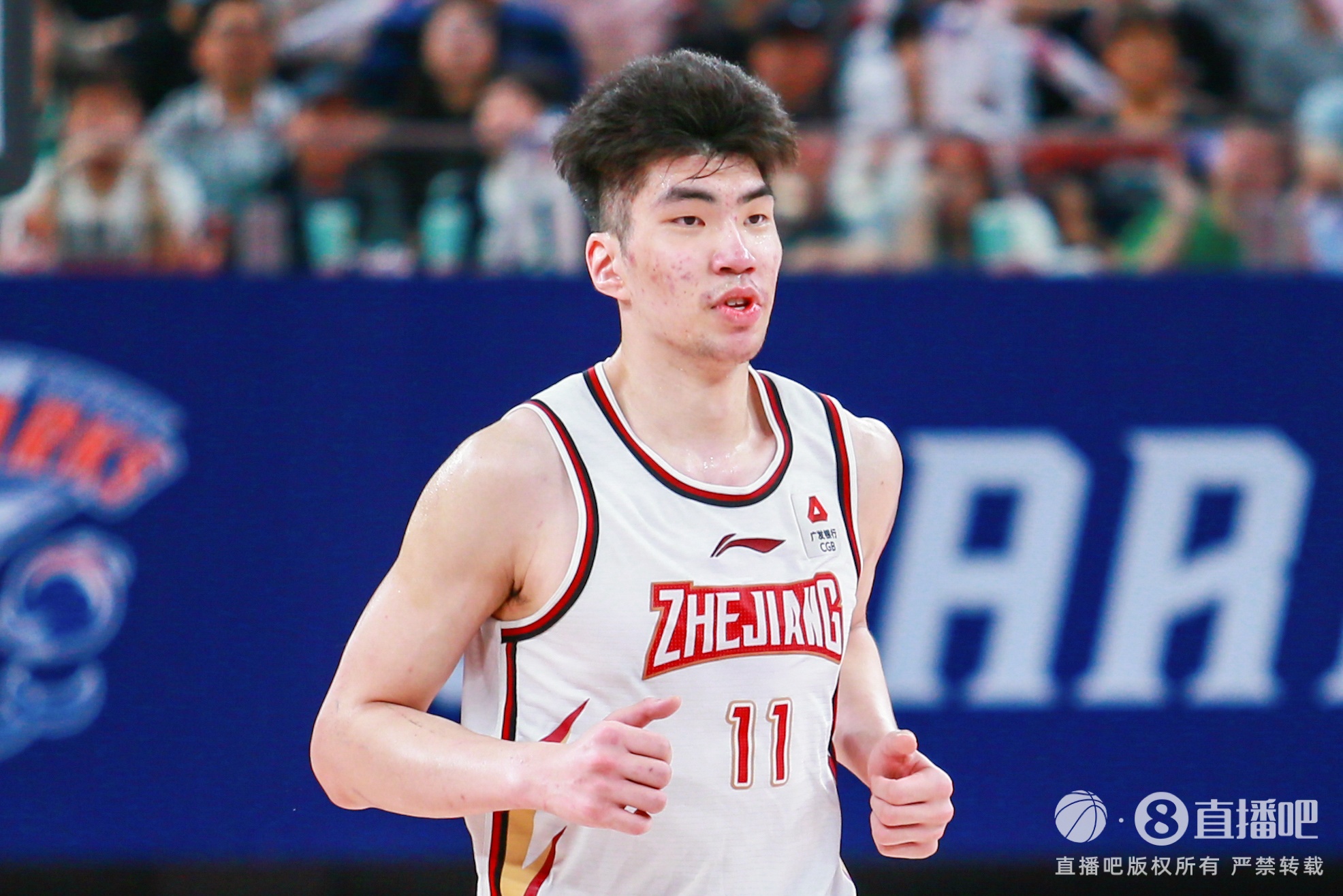 直播吧：余嘉豪与西甲毕尔巴鄂签约一年亚洲杯结束后前往新球队