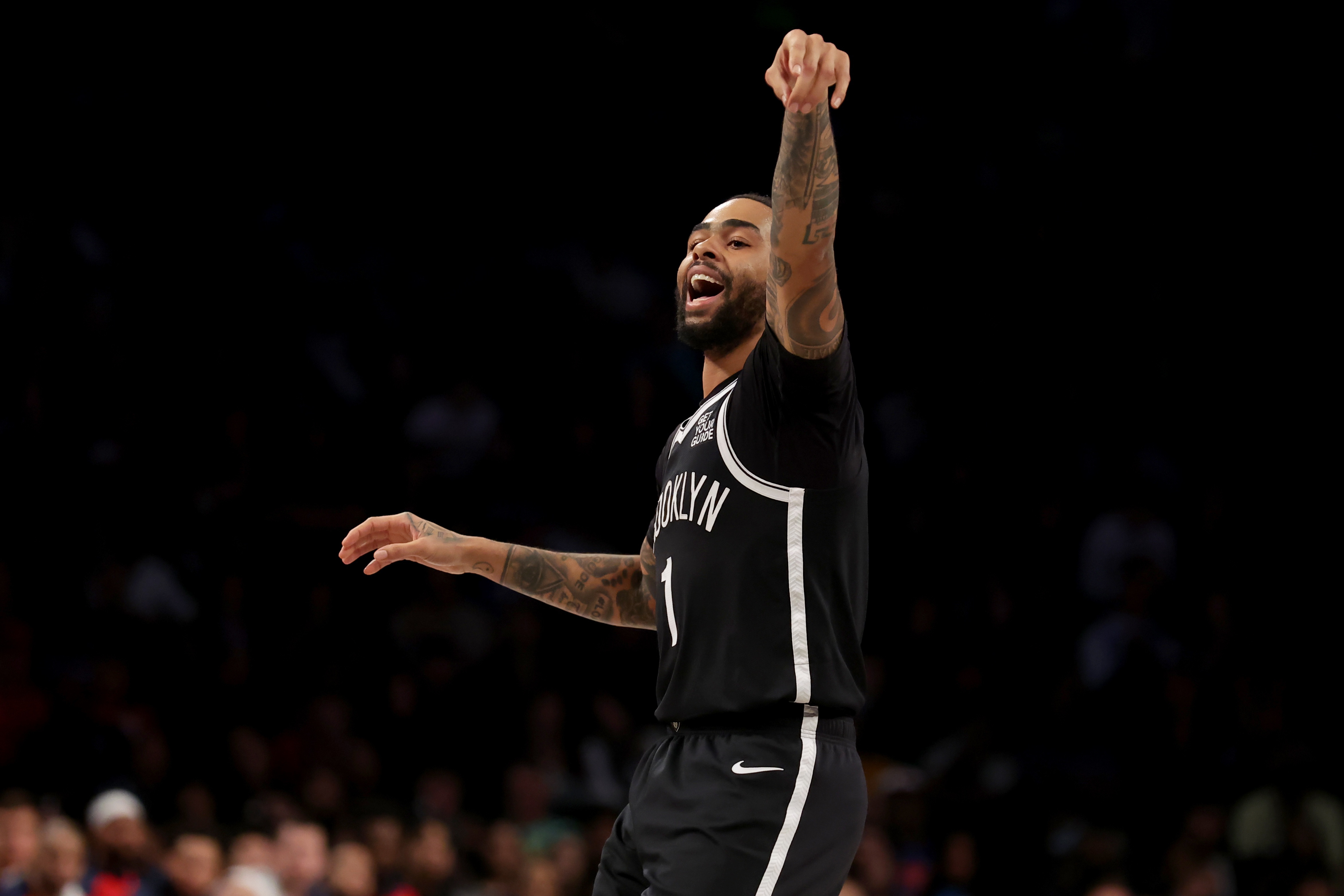 探长：正进行中国行的NBA球星拉塞尔今晚将现场观看CBA总决赛G6