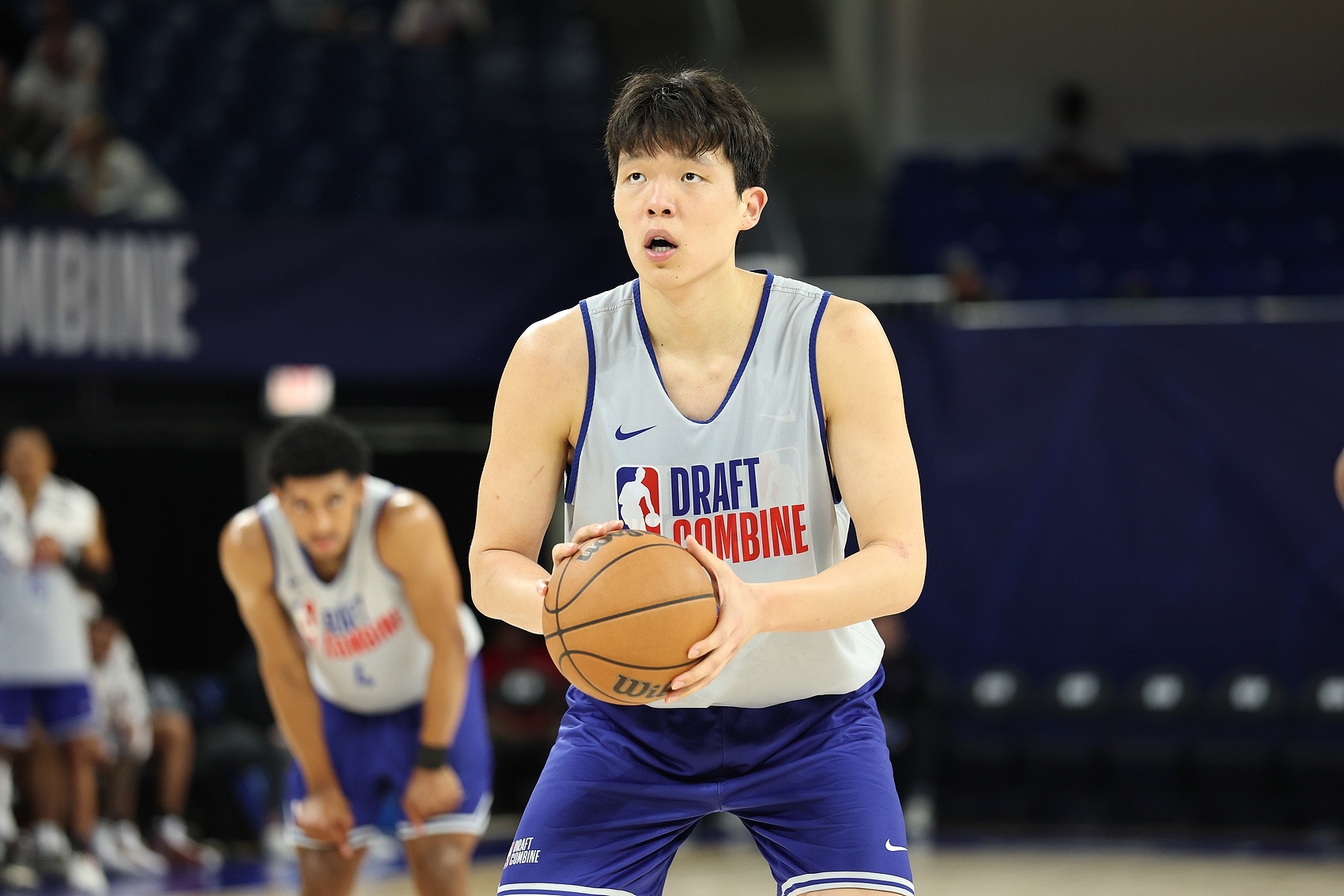 ESPN专栏文章谈杨瀚森：再打磨1年可冲首轮高管想看他打NCAA